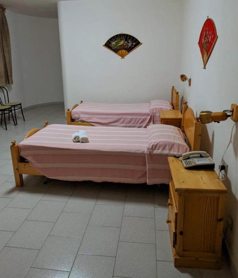 Hotel Panorama Badesi Luaran gambar